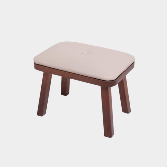 Simple_wooden_stool